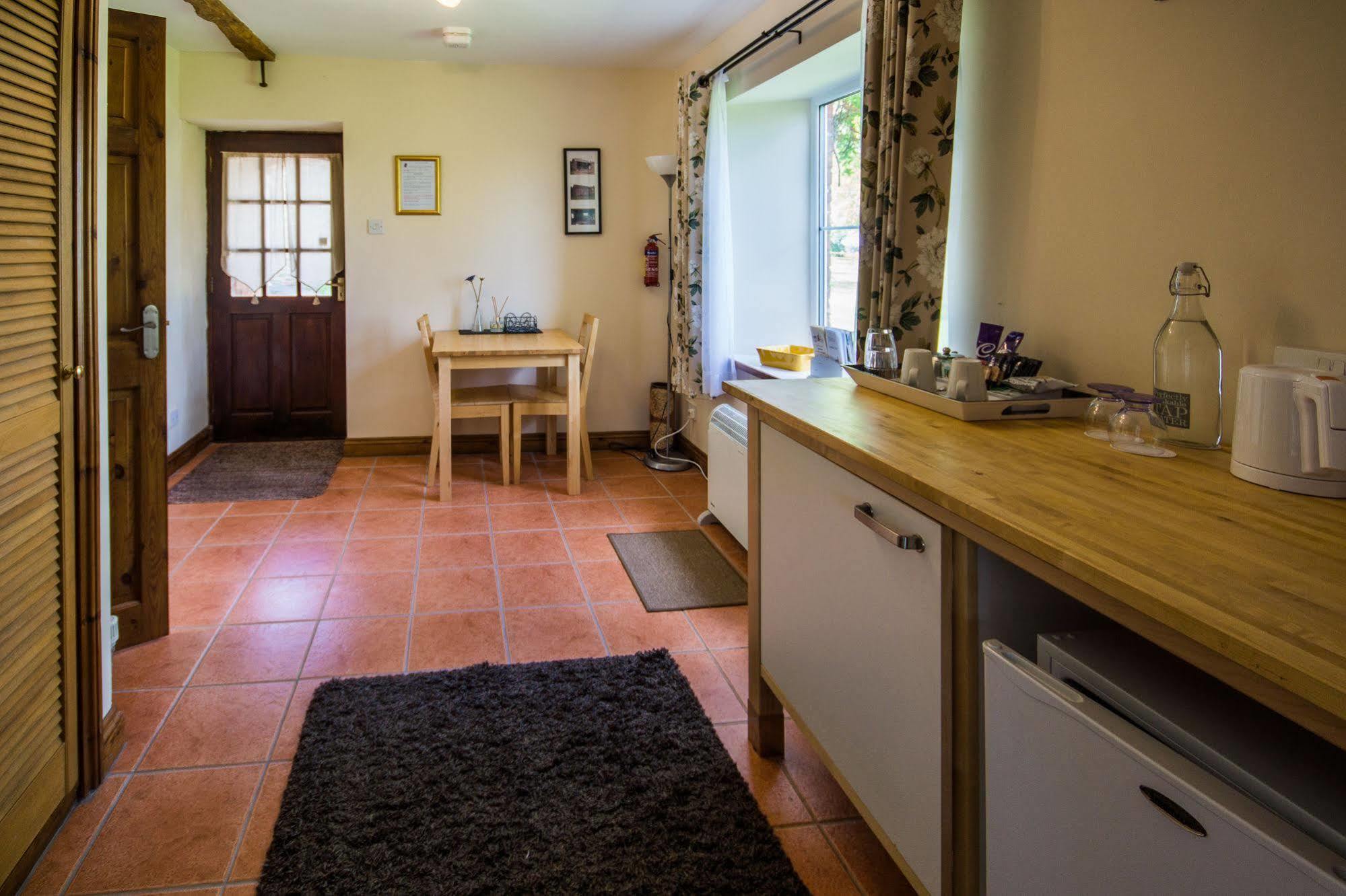 Hills Farm Bed & Breakfast Leominster Eksteriør bilde
